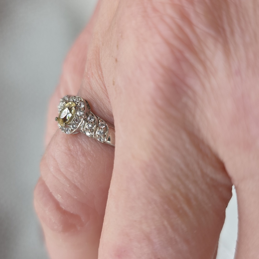 NWOT Striking Genuine Golden Apatite And White Zircon Ring - Picture 6 of 7